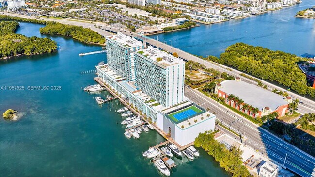 Foto del edificio - 400 Sunny Isles Blvd