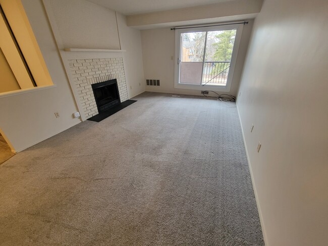 Building Photo - 45 Akins Dr