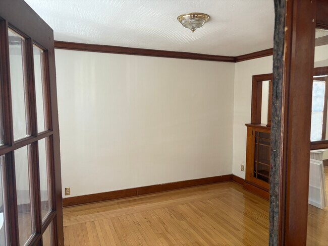 Living room - 191 Standish St