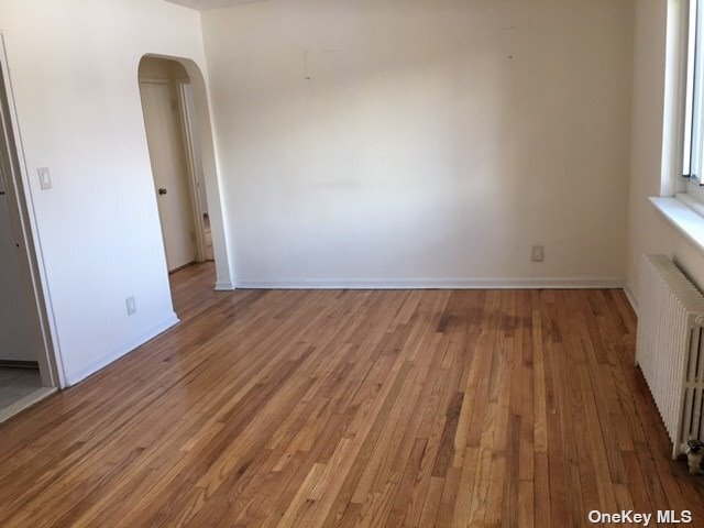 Foto del edificio - 72-15 Little Neck Pkwy