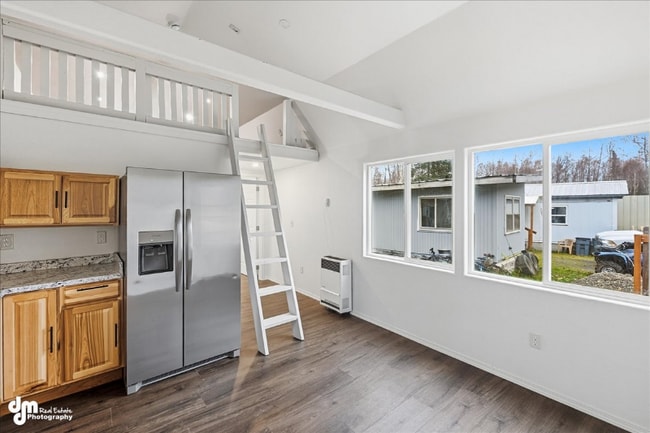 Foto del edificio - 52176 Merrill Ave