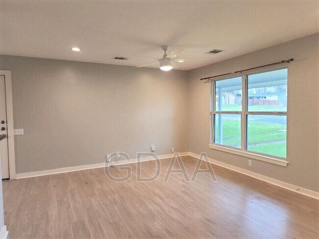 Building Photo - 5308 Overbrook Dr