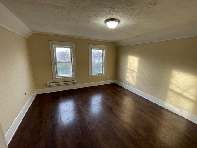 Building Photo - 119 E 32nd St