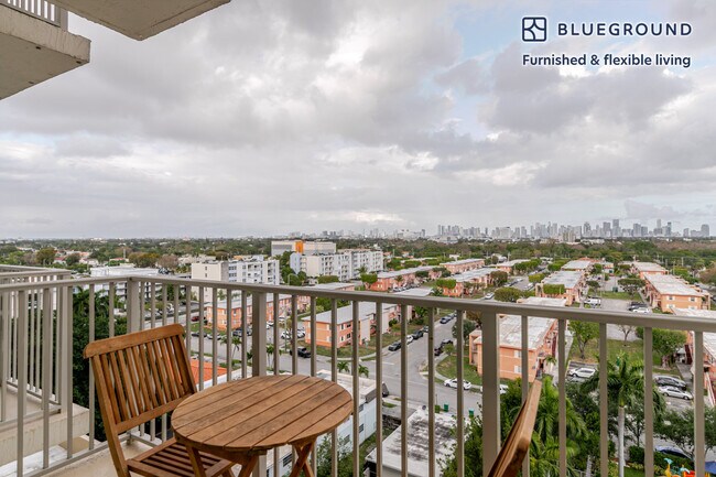 Foto del edificio - 987 SW 37th Ave