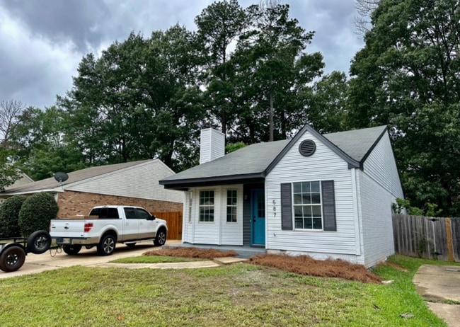 Foto del edificio - 587 Bryceland Blvd