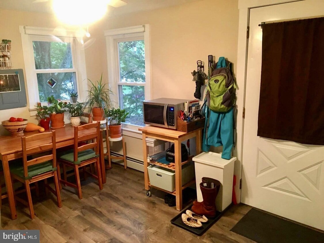 33B Diverty Rd Unit B, Hopewell Township, NJ 08534 Room for Rent in