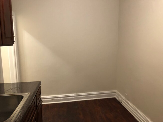 Building Photo - 7 Laidlaw Ave