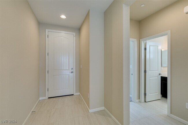 Building Photo - 2549 Sable Ridge St