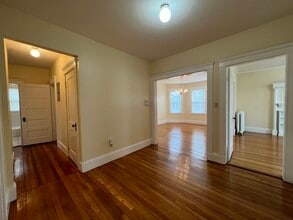 Building Photo - 142 Washington St