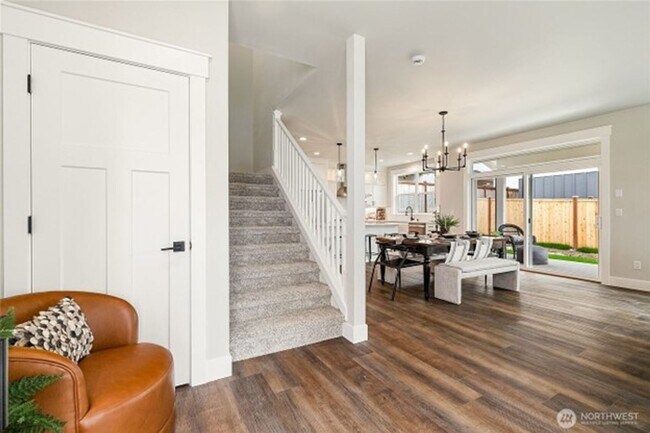 Building Photo - 5943 Ranch Lp