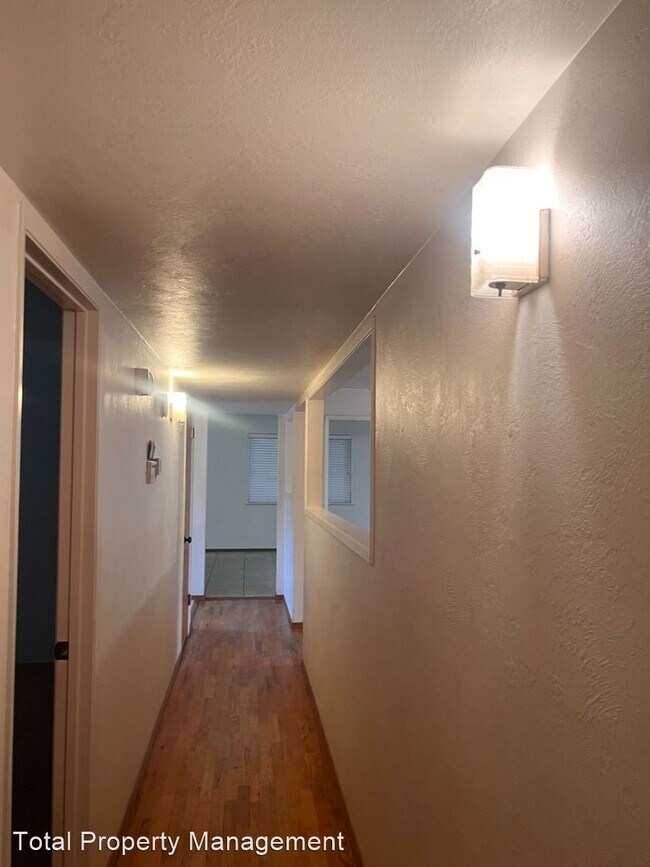 Foto del edificio - 3 br, 2 bath House - 198 E. Merritt Ave