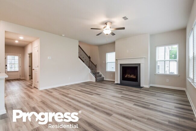 Building Photo - 576 Magnolia Dr