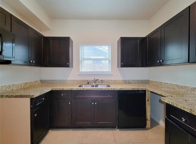 Foto del edificio - 6805 Larkstone St