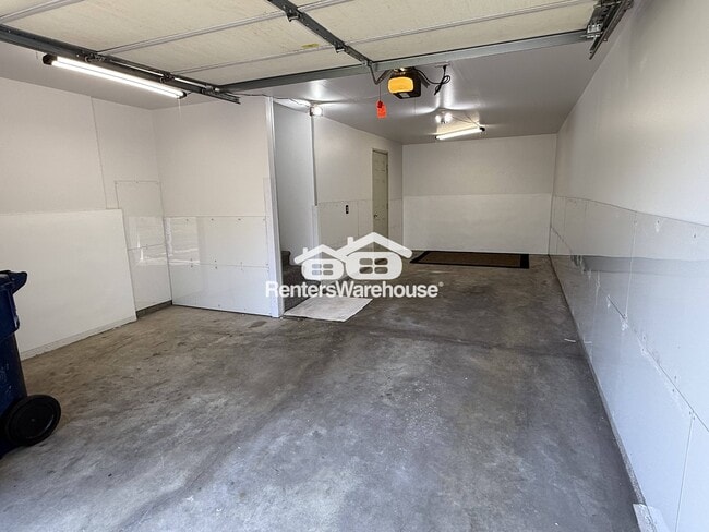 Building Photo - 15573 Flight Way