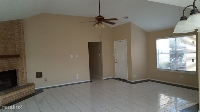 Building Photo - 3 br, 2 bath House - 7215 Thicket Trail Dr