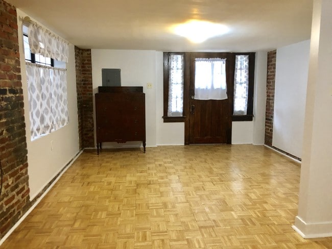Building Photo - 1729 Washington Ave