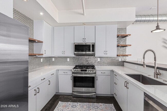 Foto del edificio - 1326 N Central Ave