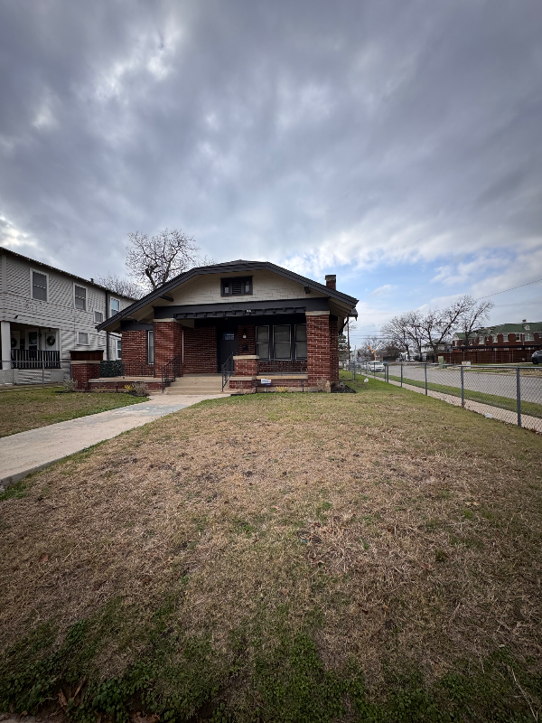 Building Photo - 2900 S Jennings Ave