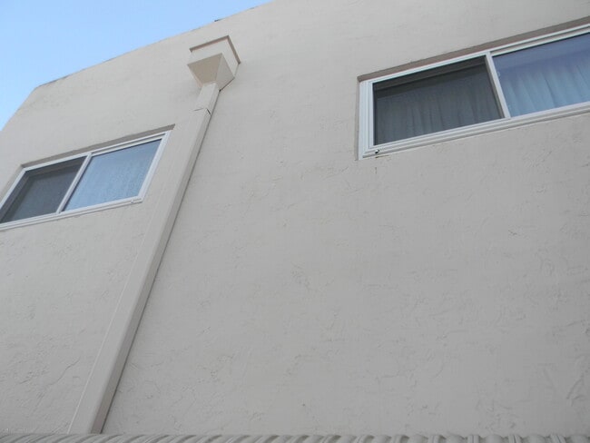 Building Photo - 1036 Ashley Ave