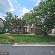 Building Photo - 5267 Tractor Ln