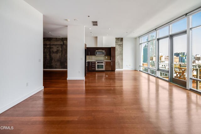 Foto del edificio - 1100 S Hope St