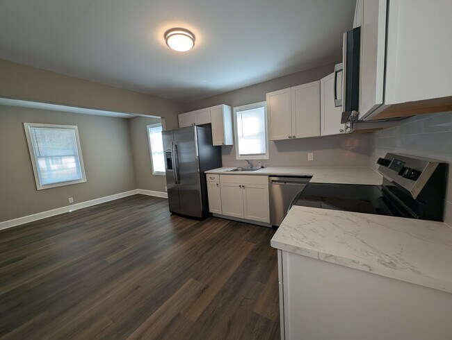 Building Photo - Newly renovated ranch-style home located in Rock Hill!