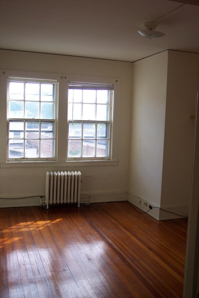 Building Photo - 100 Kraft Ave