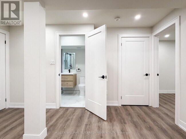 Photo du bâtiment - 63 Wallington Ave