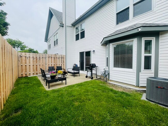 Foto del edificio - 1506 Fernwood Ct