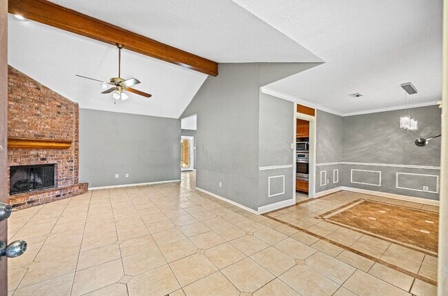 Building Photo - 22018 Silver Lode Dr