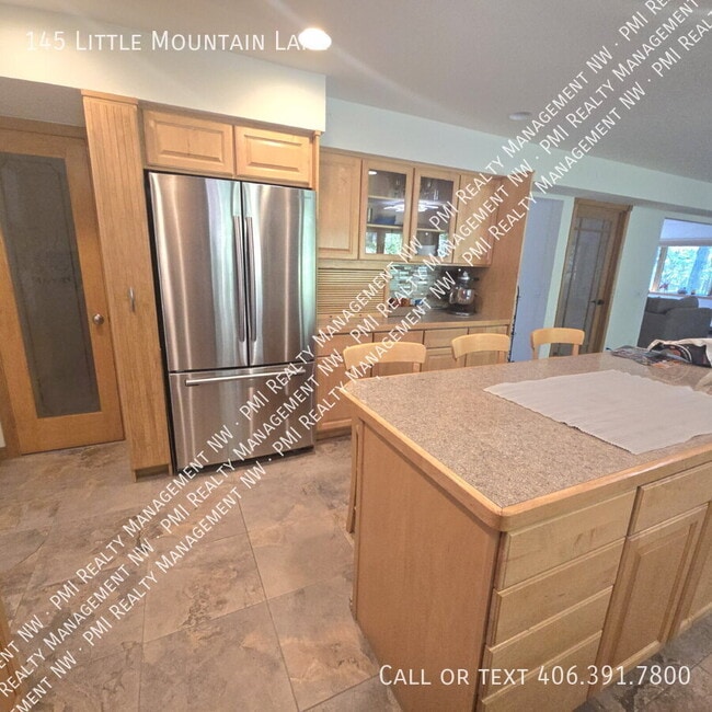 Foto del edificio - 145 Little Mountain Ln