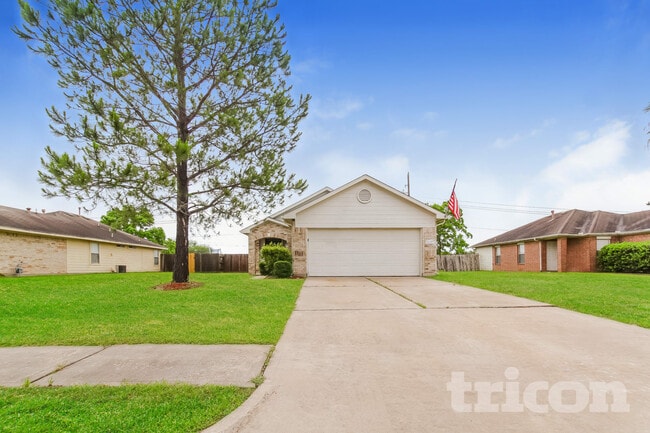 Building Photo - 16507 Lazy Ridge Rd