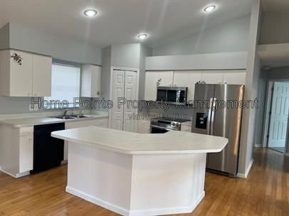 Foto del edificio - 18397 Sunflower Rd