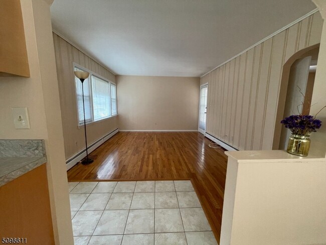 Building Photo - 520 Vail Rd