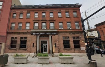 Building Photo - 192 Lark St
