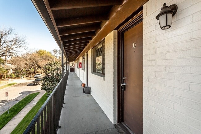 Photo - 5722 Gaston Ave Apartment