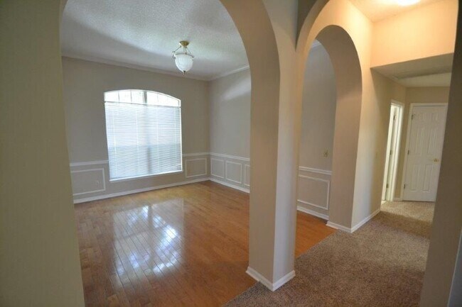 Building Photo - 2831 Everholly Ln