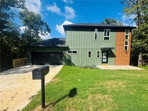 Building Photo - 61 Skipton Dr