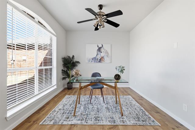 Foto del edificio - 4704 Ericksen Dr