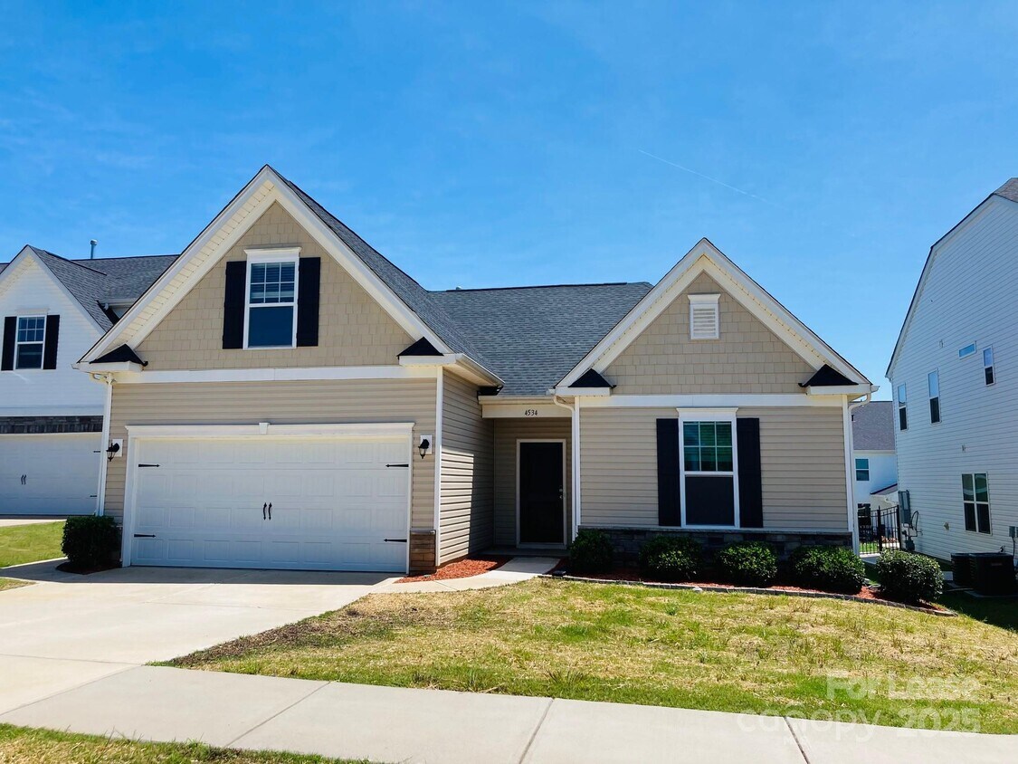 Foto principal - 4534 Dover Ct