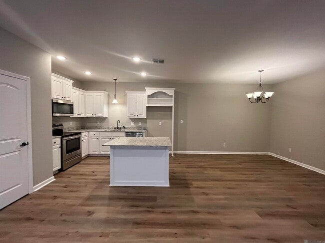 Building Photo - 205 River Mill Dr