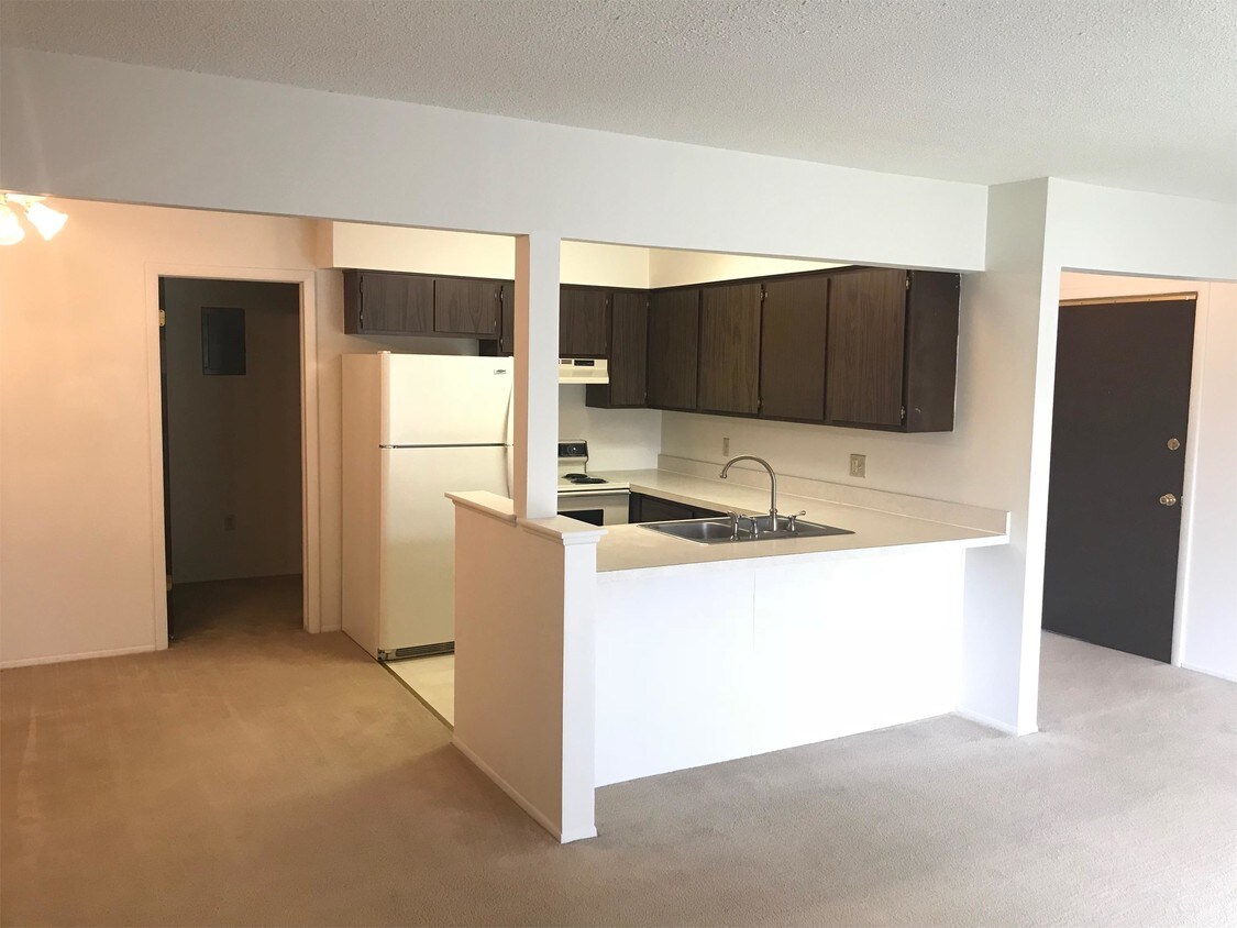 915 York Dr Unit 02206, Essexville, MI 48732 Apartment for Rent in