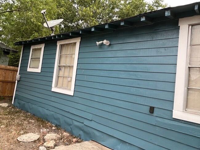 Photo - 271 E Lambert St House