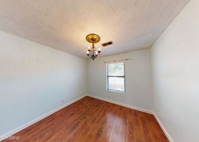 Building Photo - 4 br, 2 bath House - 725 Uranium Drive Nor...
