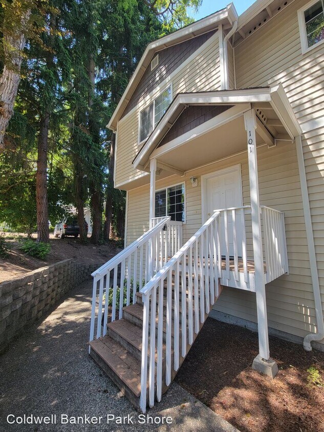 Primary Photo - 3 br, 1.5 bath House - 1330 Sidney Ave #101