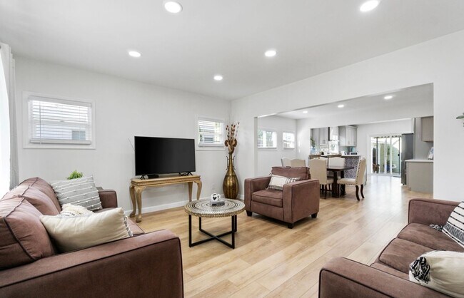 Foto del edificio - Single Family Home