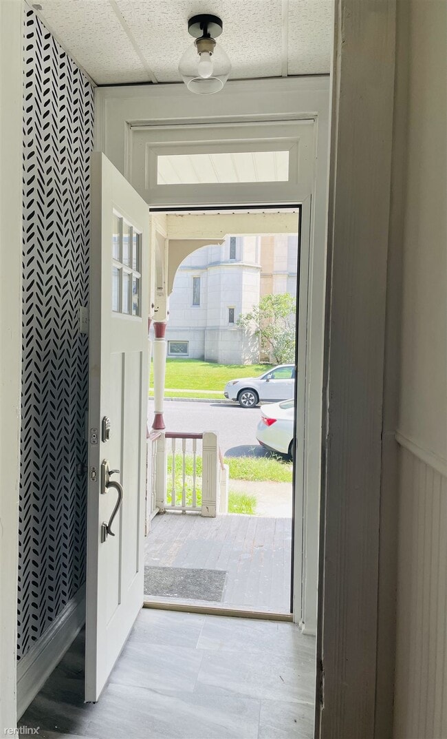 Building Photo - 6 br, 1.5 bath Duplex - 541 Madison Avenue 1