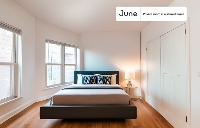 Building Photo - Room in Shared 4 bed/1 bath home