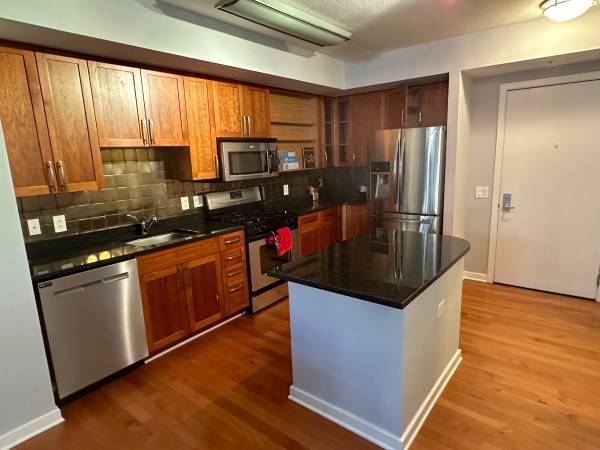 Kitchen - 475 K St NW