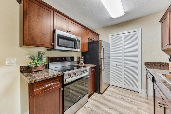 Building Photo - 3512 D'Avinci Way